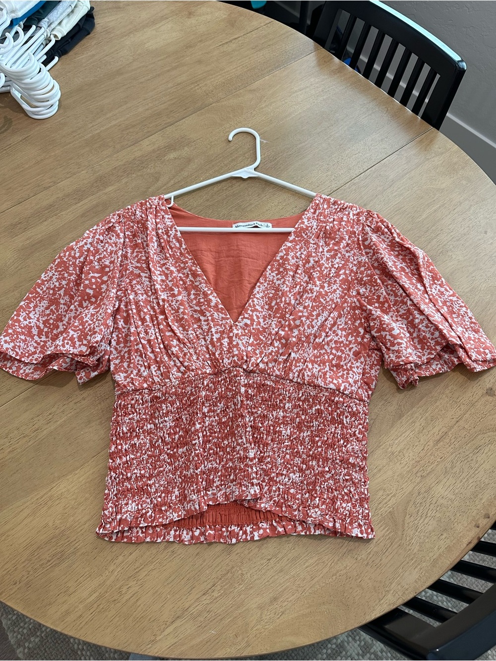 Abercrombie & Fitch Coral Print Smocked V-Neck Crop Top